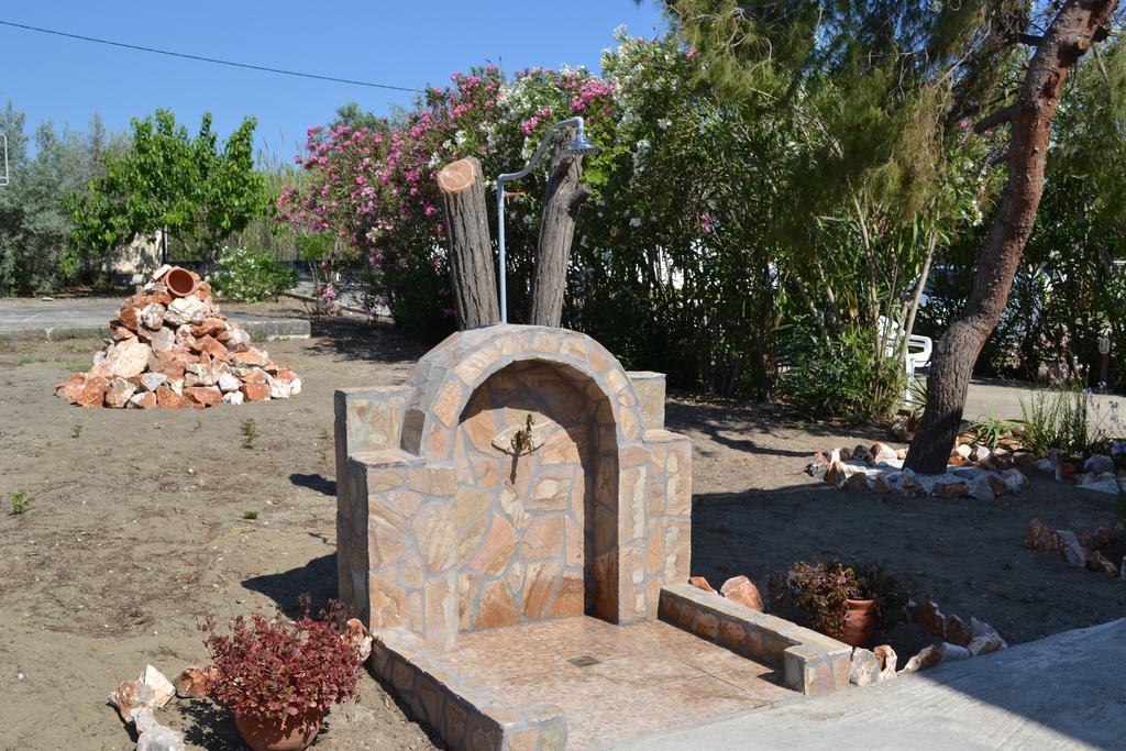 Skyros Koxilas Studios Екстериор снимка